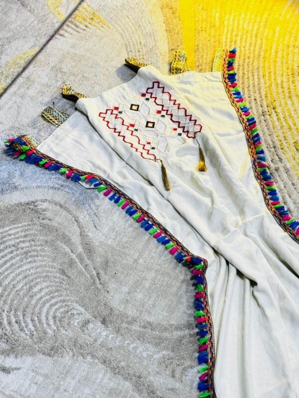 WHITE GANDORA MAGHRIBIA - Image 2